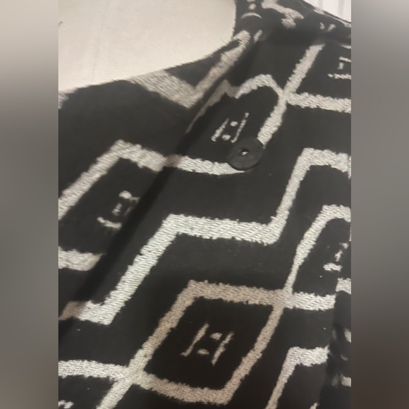 Oversized hooded jacket jacquard cape finish - Picture 7 of 7